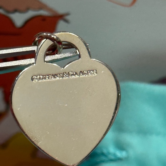 SOLD Authentic Tiffany & Co. retired large Heart Peace charm - Picture 4 of 9